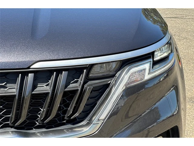 SEMINUEVOS KIA Carnival at ELK GROVE in Elk Grove Buick GMC