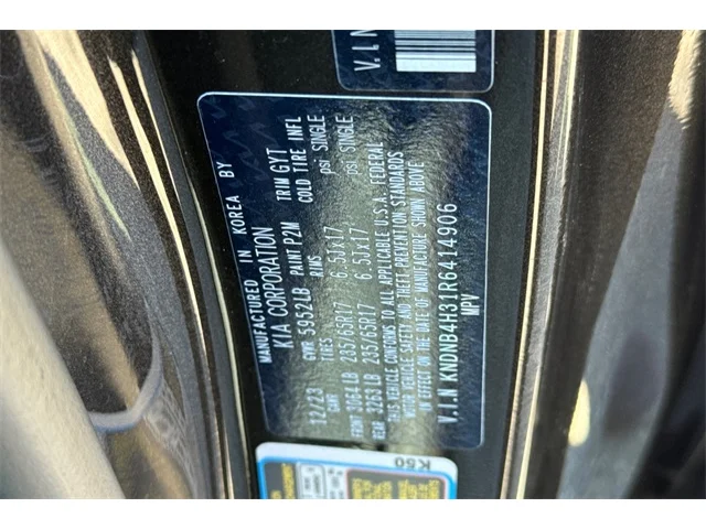 SEMINUEVOS KIA Carnival at ELK GROVE in Elk Grove Buick GMC