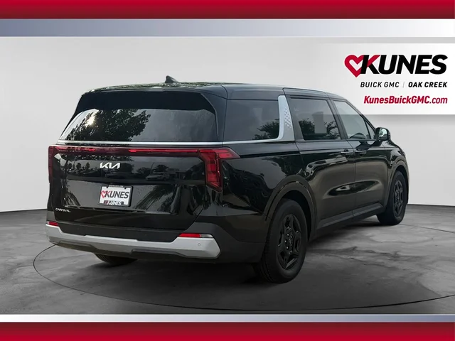 SEMINUEVOS KIA Carnival a Estados en autogozo