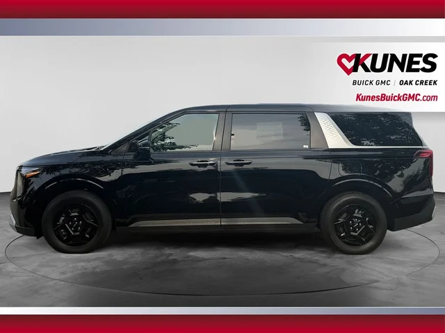 SEMINUEVOS KIA Carnival a Estados en autogozo
