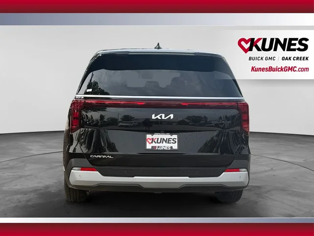 SEMINUEVOS KIA Carnival a Estados en autogozo