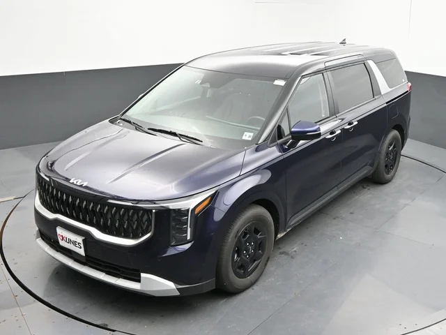SEMINUEVOS KIA Carnival a Estados en autogozo