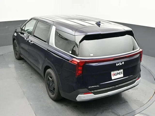 SEMINUEVOS KIA Carnival a Estados en autogozo