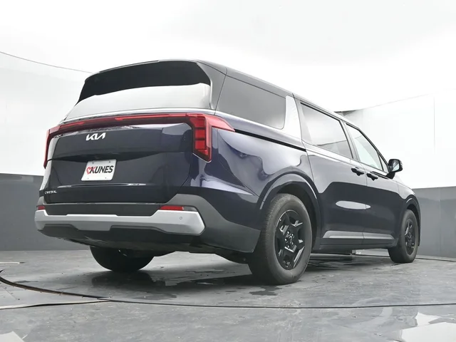 SEMINUEVOS KIA Carnival a Estados en autogozo