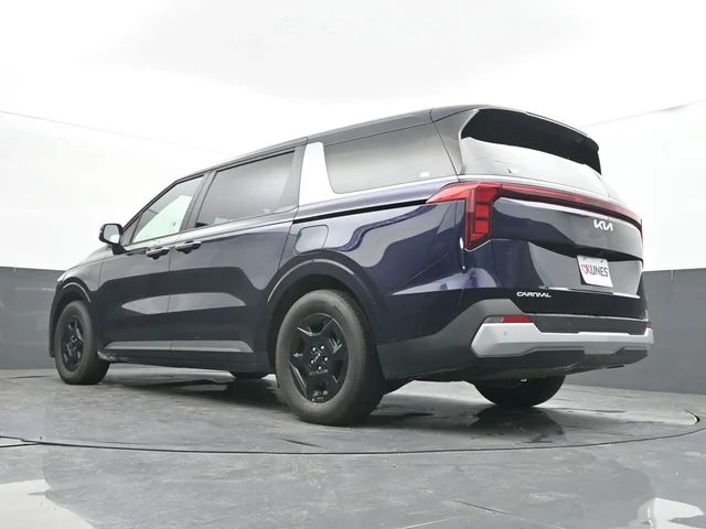 SEMINUEVOS KIA Carnival a Estados en autogozo