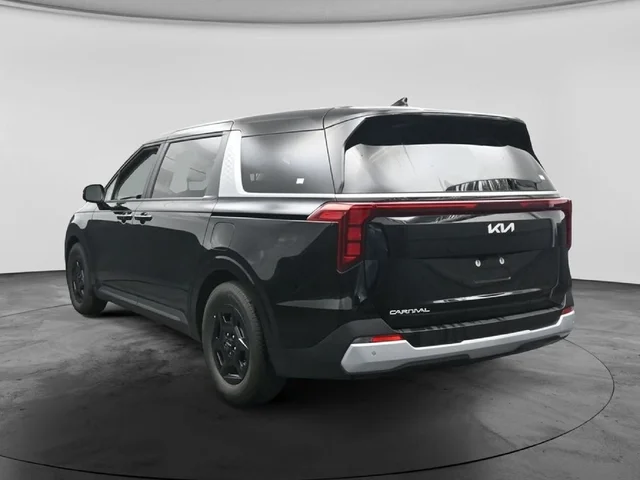 SEMINUEVOS KIA Carnival a Estados en autogozo