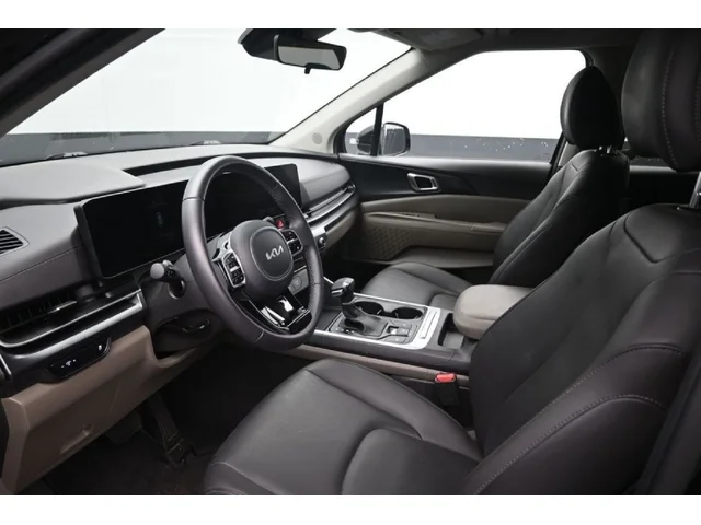 SEMINUEVOS KIA Carnival a Estados en autogozo