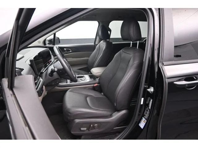 SEMINUEVOS KIA Carnival a Estados en autogozo