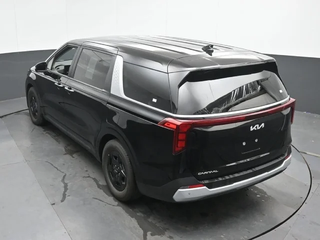 SEMINUEVOS KIA Carnival a Estados en autogozo