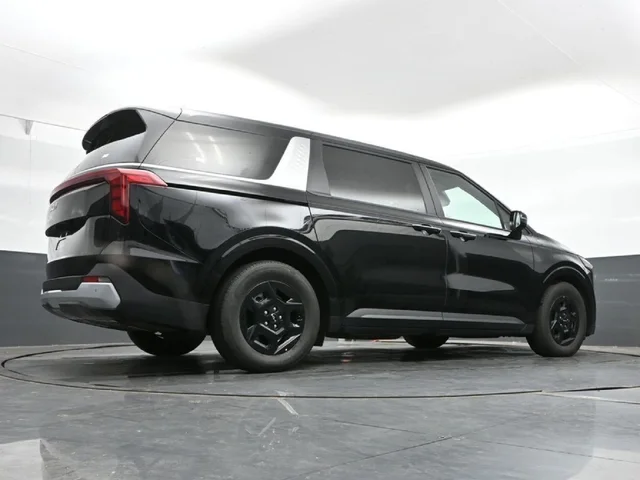 SEMINUEVOS KIA Carnival a Estados en autogozo