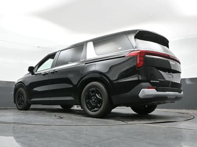 SEMINUEVOS KIA Carnival a Estados en autogozo