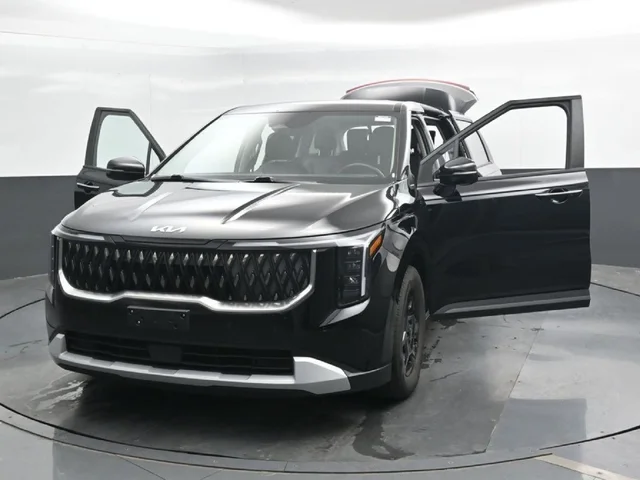 SEMINUEVOS KIA Carnival a Estados en autogozo