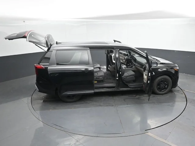 SEMINUEVOS KIA Carnival a Estados en autogozo