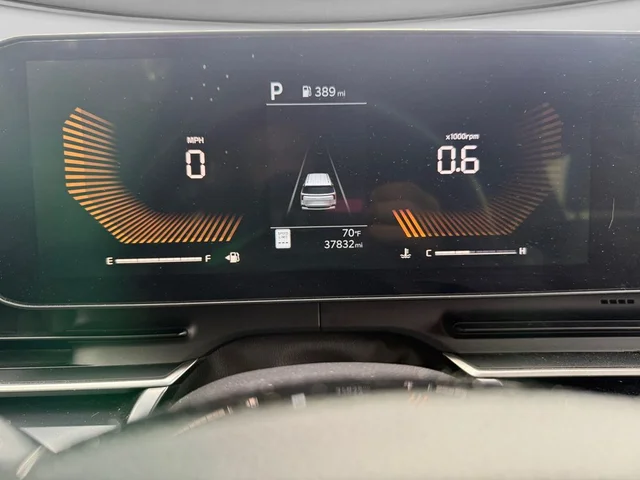 SEMINUEVOS KIA Carnival a Estados en autogozo