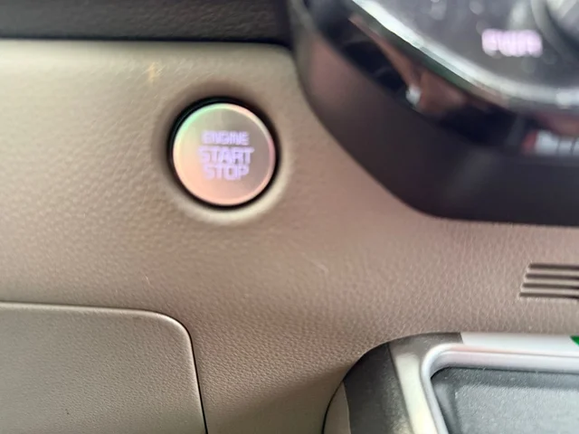 SEMINUEVOS KIA Carnival a Estados en autogozo