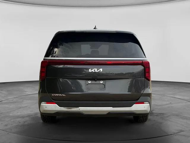 SEMINUEVOS KIA Carnival a Estados en autogozo