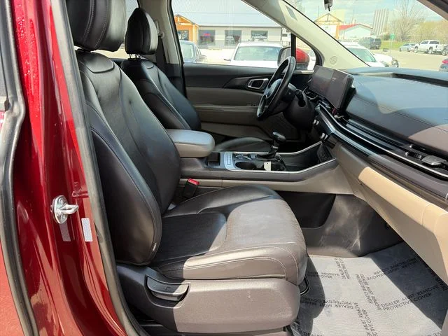 SEMINUEVOS KIA Carnival a Estados en autogozo