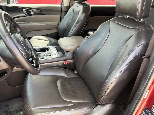 SEMINUEVOS KIA Carnival a Estados en autogozo