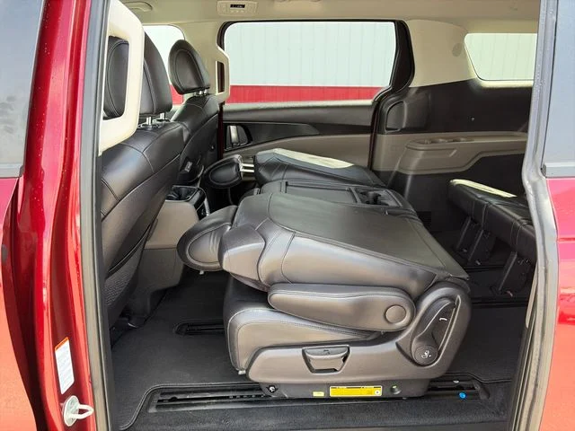 SEMINUEVOS KIA Carnival a Estados en autogozo