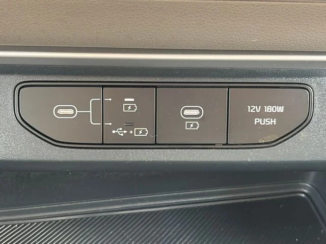 SEMINUEVOS KIA Carnival a Estados en autogozo