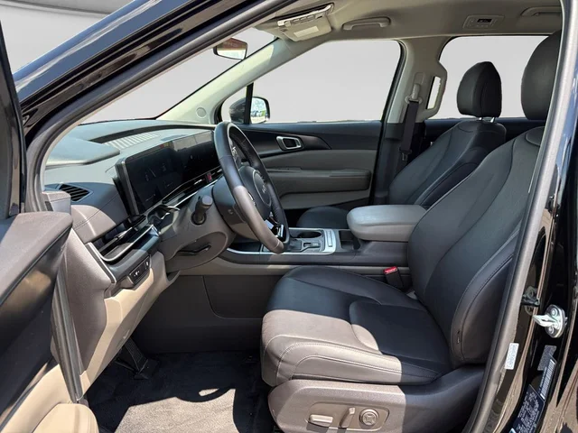 SEMINUEVOS KIA Carnival a Estados en autogozo