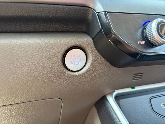 SEMINUEVOS KIA Carnival a Estados en autogozo