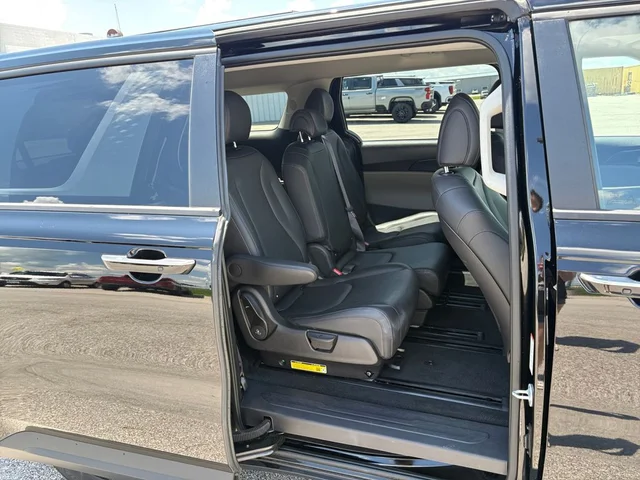 SEMINUEVOS KIA Carnival a Estados en autogozo