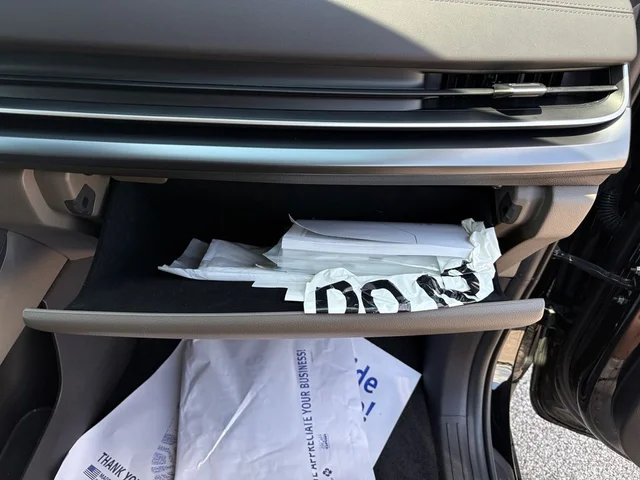 SEMINUEVOS KIA Carnival a Estados en autogozo