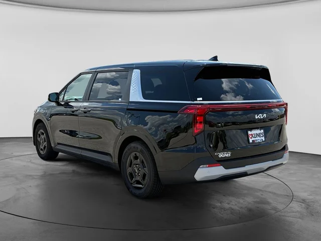 SEMINUEVOS KIA Carnival a Estados en autogozo