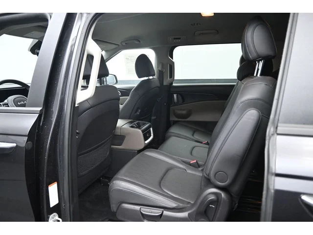 SEMINUEVOS KIA Carnival a Estados en autogozo