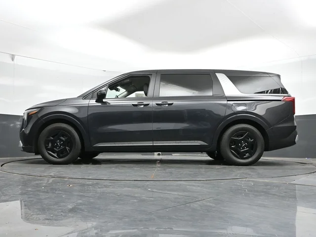 SEMINUEVOS KIA Carnival a Estados en autogozo