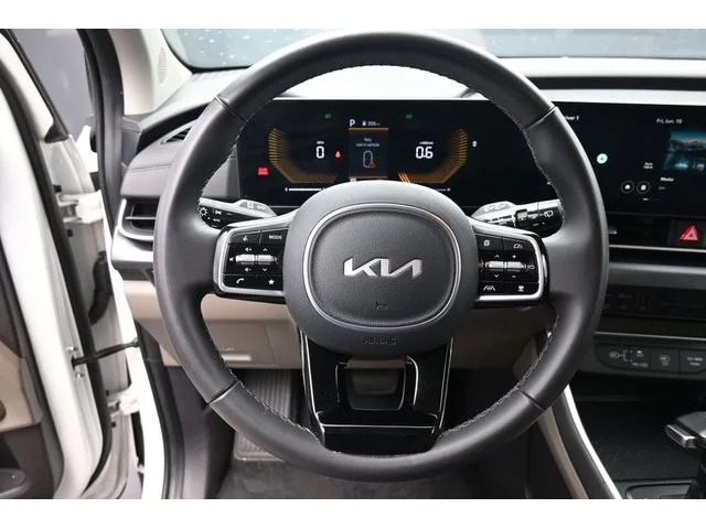 SEMINUEVOS KIA Carnival a Estados en autogozo