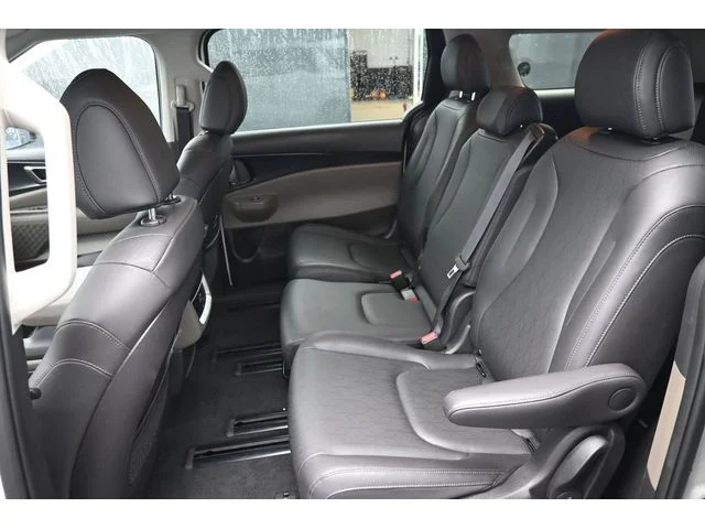 SEMINUEVOS KIA Carnival a Estados en autogozo