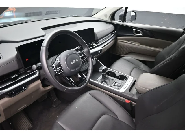 SEMINUEVOS KIA Carnival a Estados en autogozo