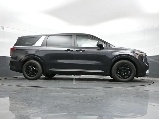 SEMINUEVOS KIA Carnival a Estados en autogozo