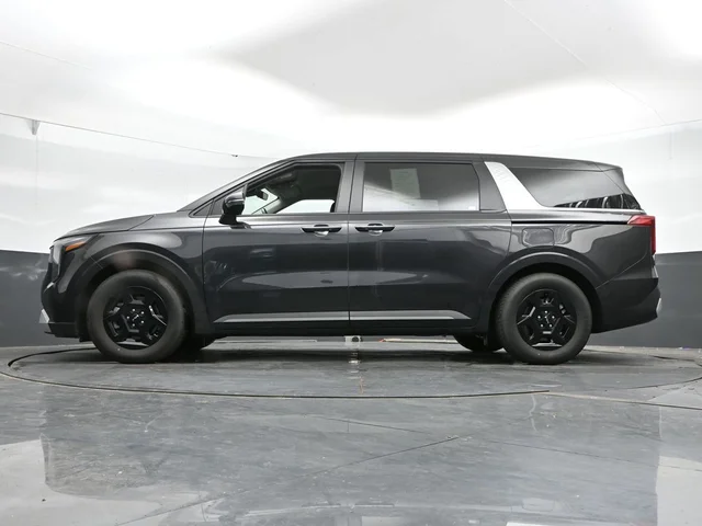 SEMINUEVOS KIA Carnival a Estados en autogozo