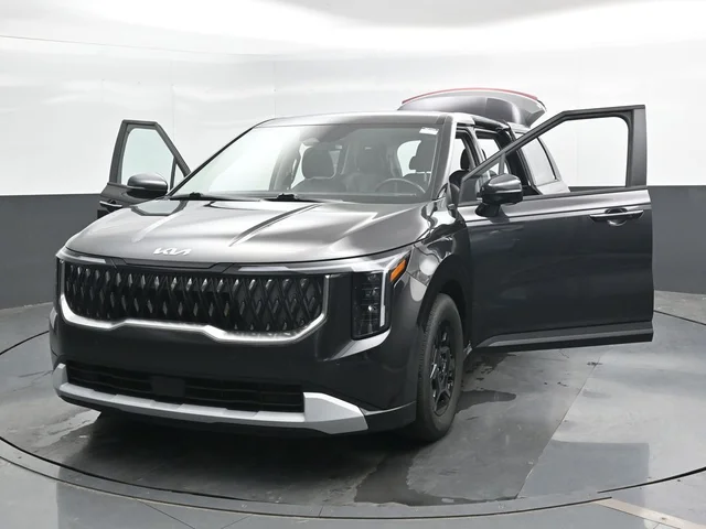 SEMINUEVOS KIA Carnival a Estados en autogozo