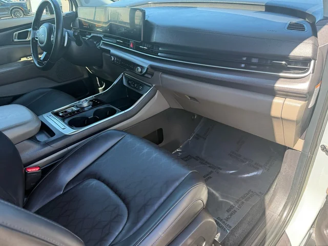 SEMINUEVOS KIA Carnival Hybrid a Estados en autogozo