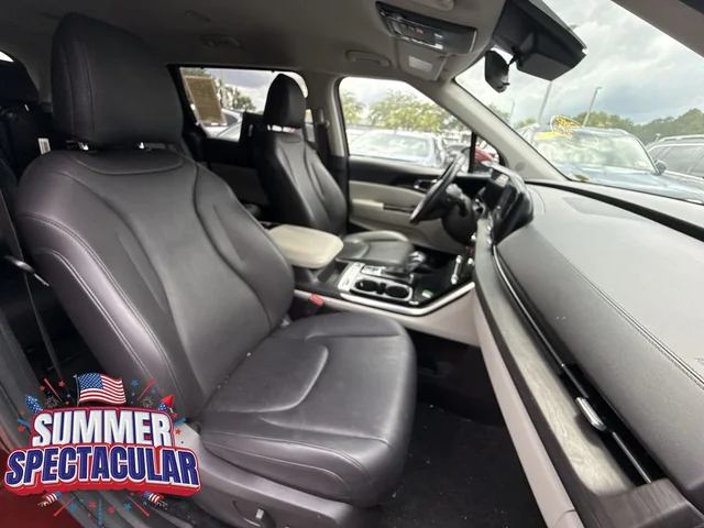 SEMINUEVOS KIA Carnival a Estados en autogozo