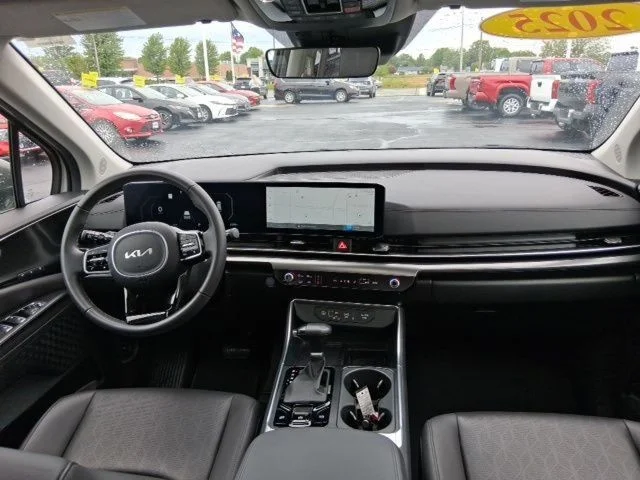 SEMINUEVOS KIA Carnival a Estados en autogozo