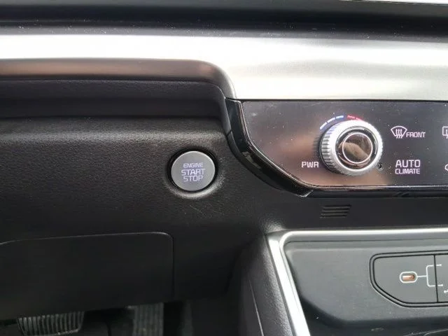 SEMINUEVOS KIA Carnival a Estados en autogozo