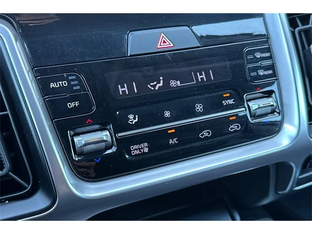 SEMINUEVOS KIA Sorento Hybrid at ELK GROVE in Elk Grove Buick GMC