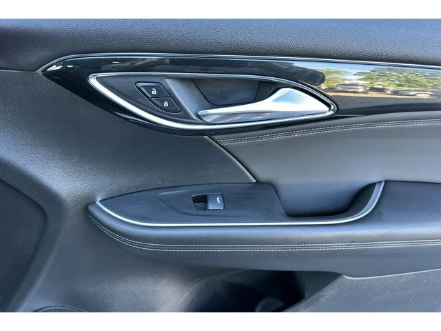 SEMINUEVOS BUICK Envision at ELK GROVE in Elk Grove Buick GMC