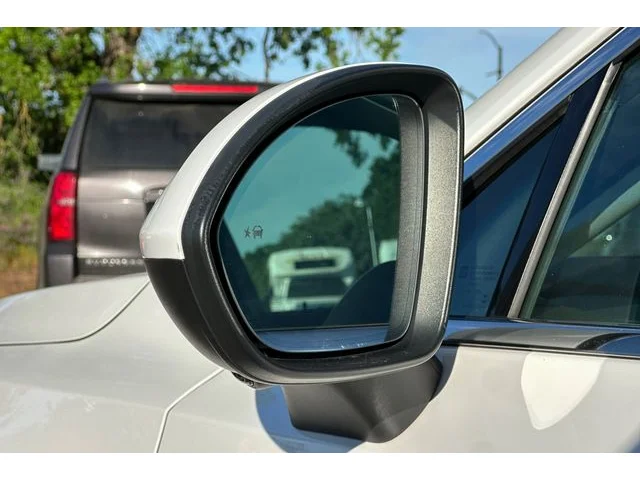 SEMINUEVOS BUICK Envision at ELK GROVE in Elk Grove Buick GMC