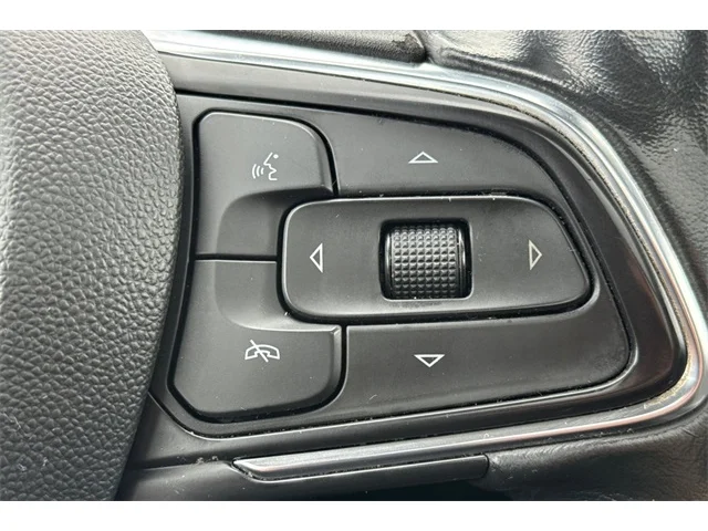 SEMINUEVOS BUICK Envision at ELK GROVE in Elk Grove Buick GMC