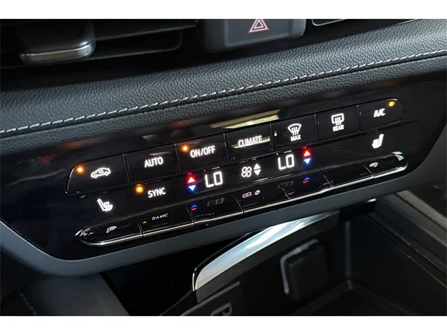 SEMINUEVOS BUICK Envision at ELK GROVE in Elk Grove Buick GMC