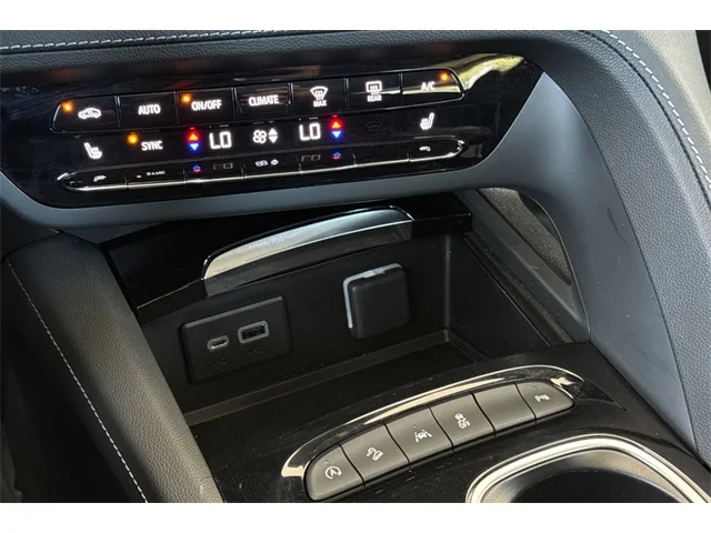 SEMINUEVOS BUICK Envision at ELK GROVE in Elk Grove Buick GMC