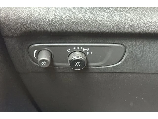 SEMINUEVOS BUICK Envision at ELK GROVE in Elk Grove Buick GMC