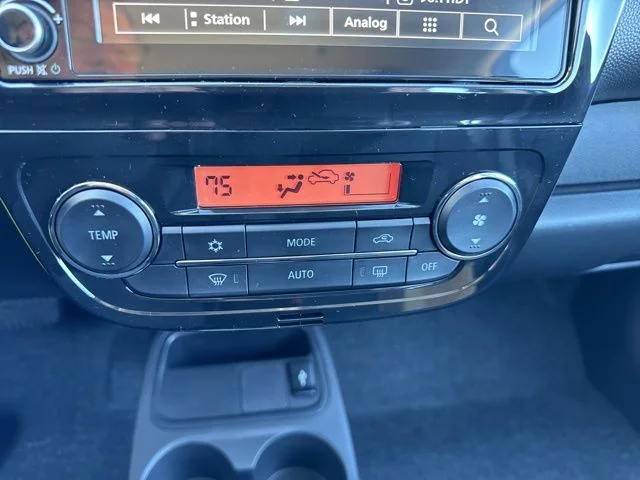 Nuevos MITSUBISHI MIRAGE G4 à Estados chez autogozo