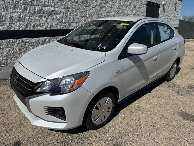 Nuevos MITSUBISHI MIRAGE G4 à Estados chez autogozo